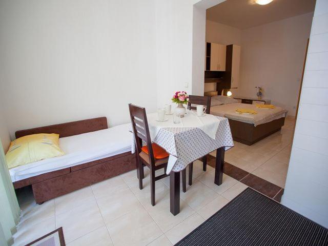 Apartmani Dana Makarska Exterior photo