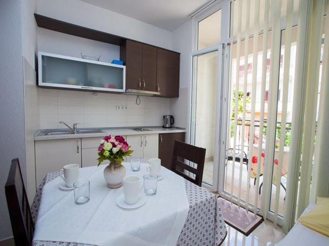 Apartmani Dana Makarska Exterior photo