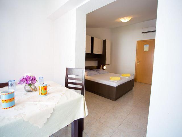 Apartmani Dana Makarska Exterior photo